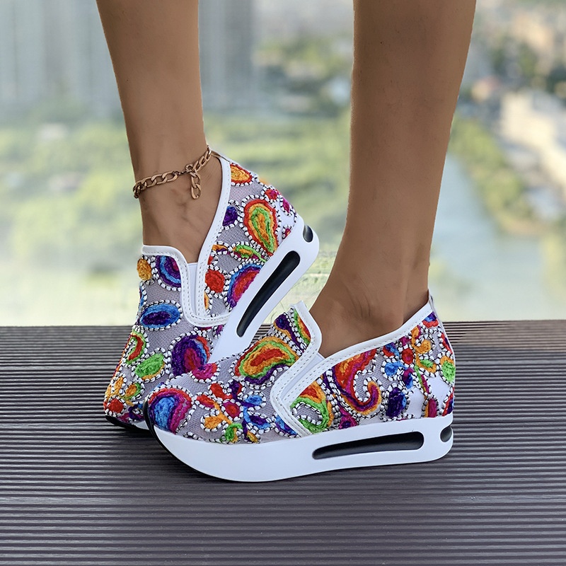 2024 New European And American Style Large Graffiti Slip-On Women's Size 42 Independent Station Cross-Border Trade_voghion.com