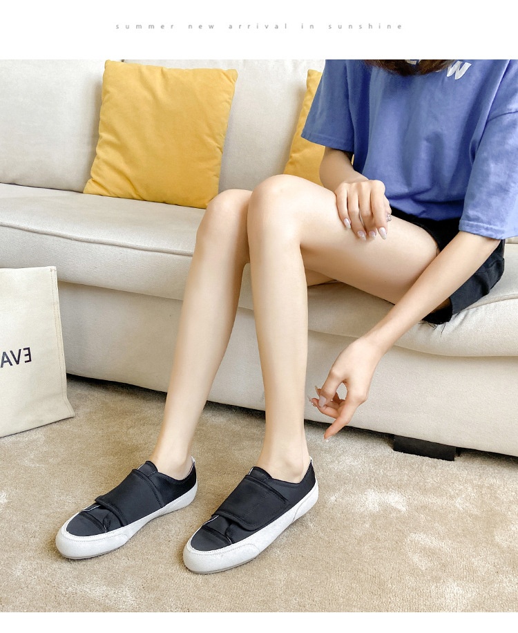 Fornitura di scarpe casual da donna, nuove di zecca, in raso, comode e piatte, bianche, con velcro, di Niche spagnola_voghion.com