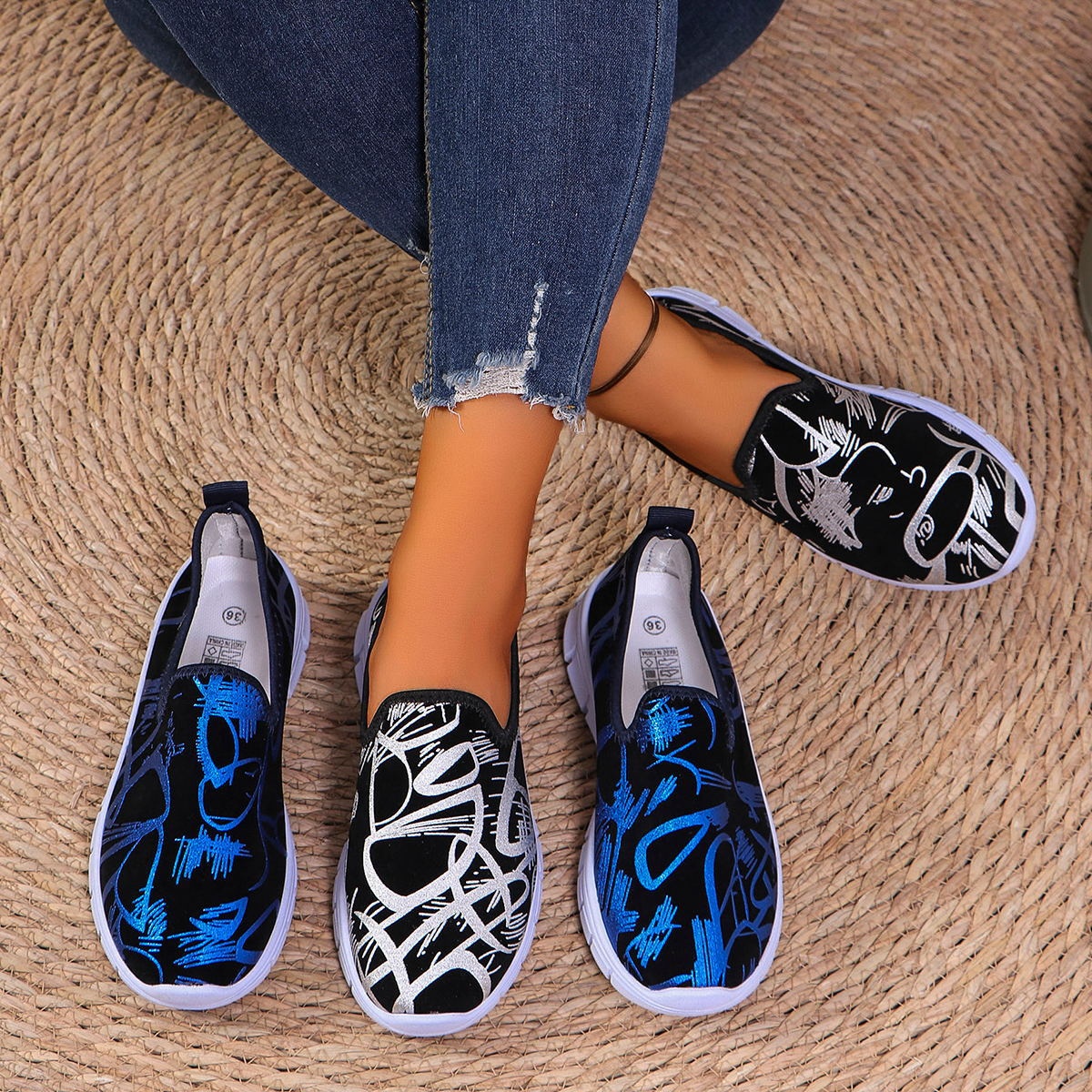 Foreign Trade Plus Size 2024 Neue flache Damenschuhe im europäischen und amerikanischen Stil, leichter, bequemer Stoff zum Hineinschlüpfen_voghion.com