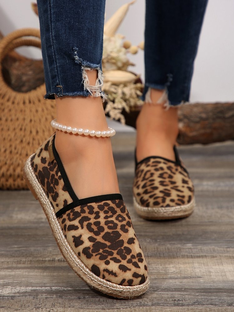 Europäischer und amerikanischer Stil, große Größen für Damen, neue Herbst-Export-Schuhe, flache, runde Zehenpartie, lässiger Slipper für Damen._voghion.com