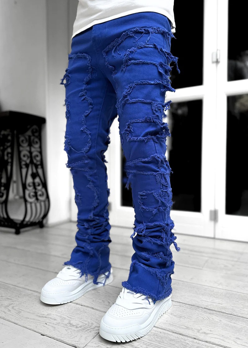 Europäischer und amerikanischer Außenhandel: Neuer Streetstyle für Herrenjeans – gerader, leicht ausgestellter Schnitt_voghion.com