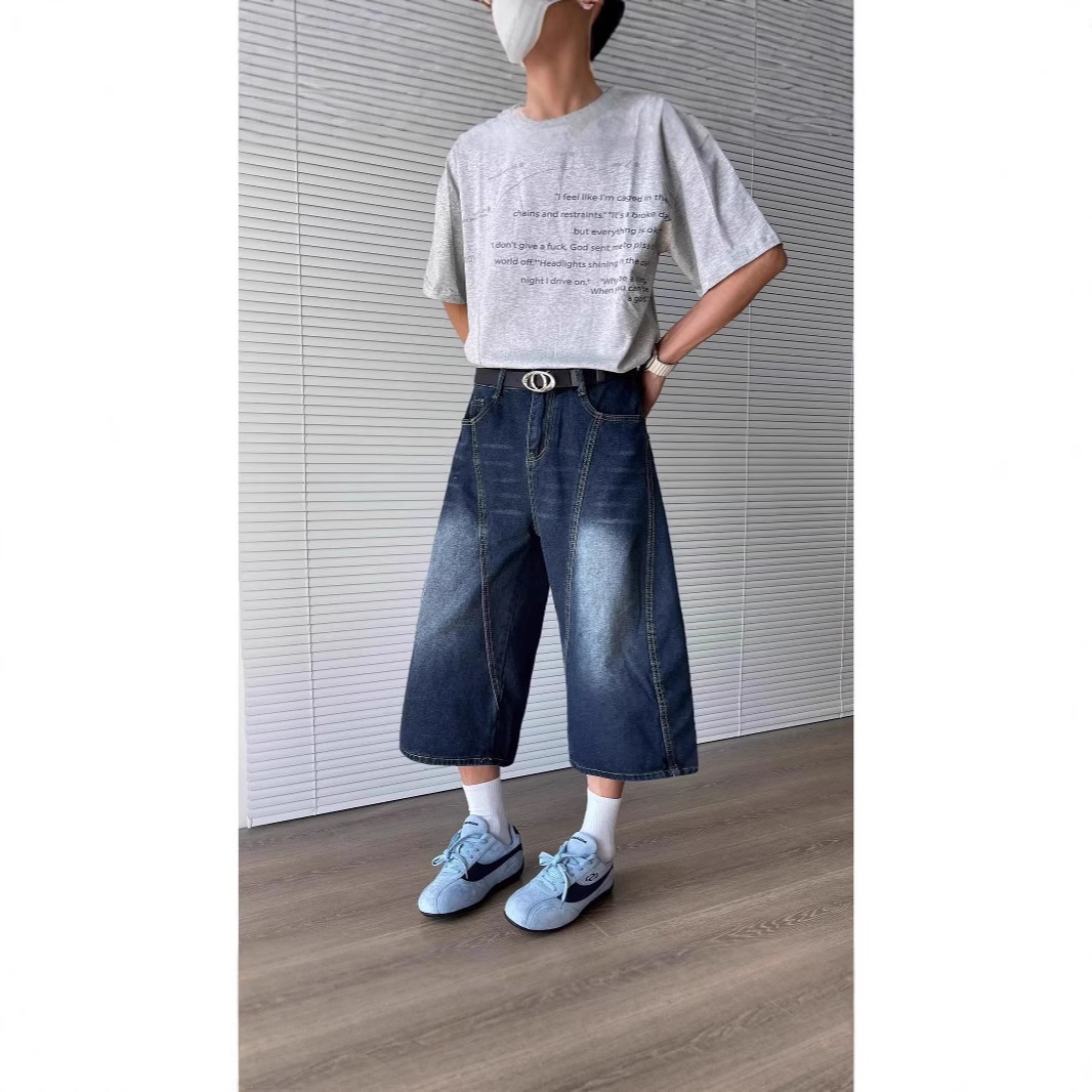 Pantalon Capri en denim bleu marine brodé de lettres cimeterres pour homme, style européen, été, style rétro américain, coupe ample et décontractée._voghion.com