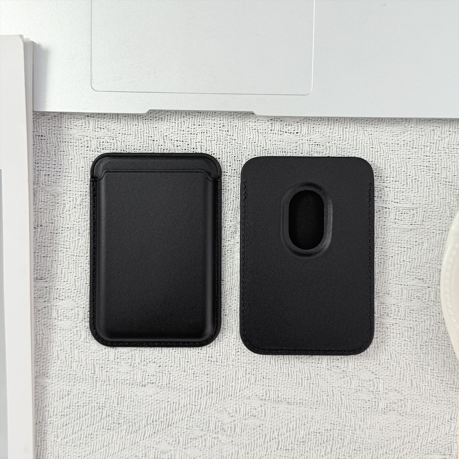 Porta carte di credito in pelle con forte magnete, compatibile con iPhone 17 16/15, modello TechGlobe_voghion.com