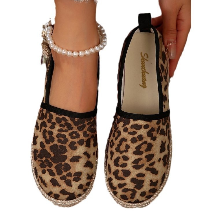 Europäischer und amerikanischer Stil, große Größen für Damen, neue Herbst-Export-Schuhe, flache, runde Zehenpartie, lässiger Slipper für Damen._voghion.com