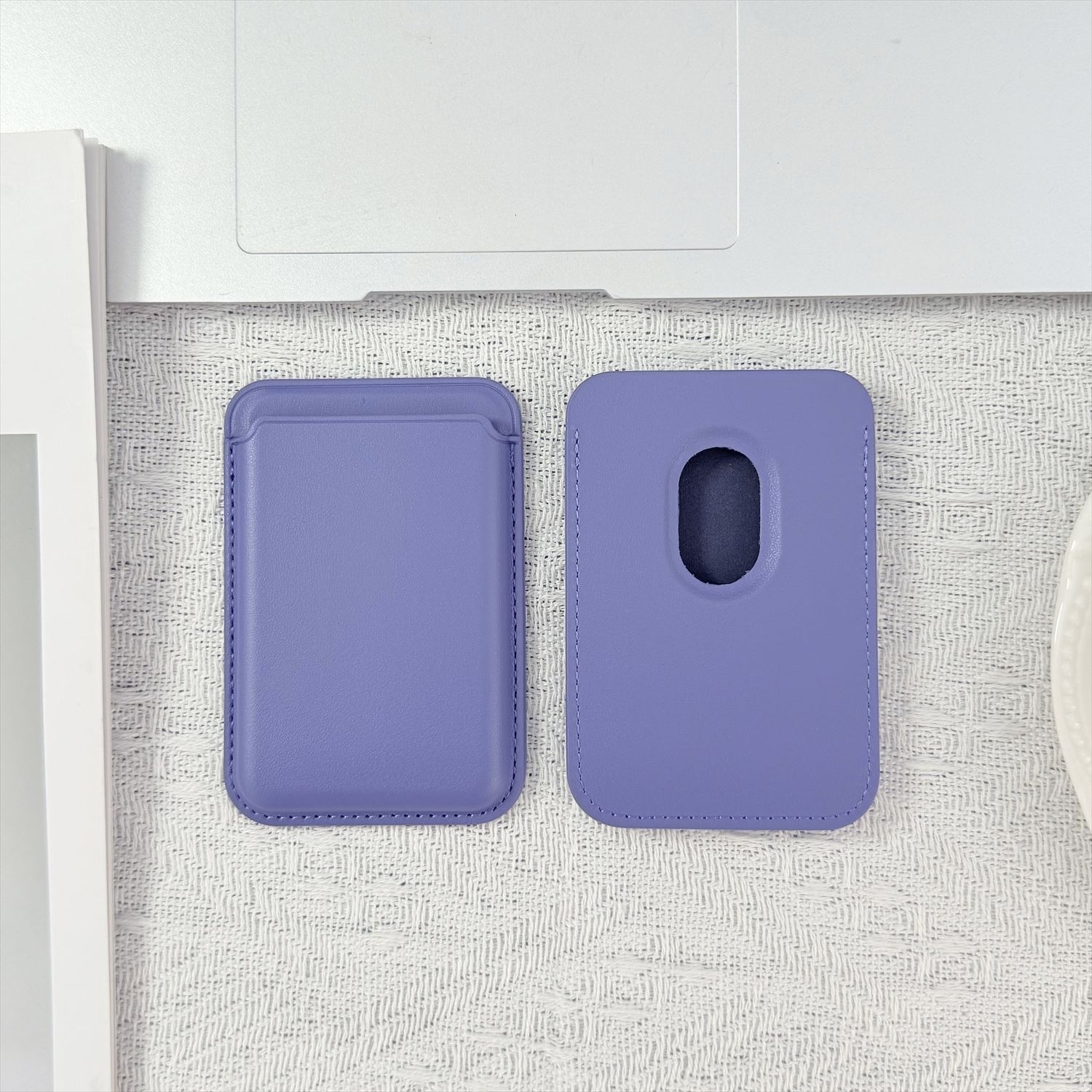 Porta carte di credito in pelle con forte magnete, compatibile con iPhone 17 16/15, modello TechGlobe_voghion.com