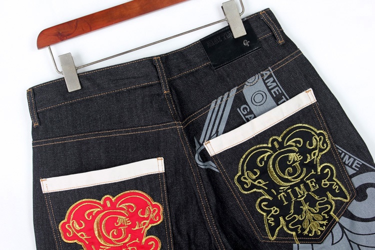 Sommerliche europäische und amerikanische Trends: Lässige Jeansshorts in Übergröße für Jungen, Herren-Caprihosen mit Hip-Hop-Graffiti-Print und Stickerei._voghion.com