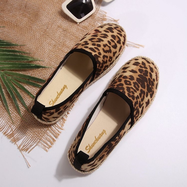 Europäischer und amerikanischer Stil, große Größen für Damen, neue Herbst-Export-Schuhe, flache, runde Zehenpartie, lässiger Slipper für Damen._voghion.com