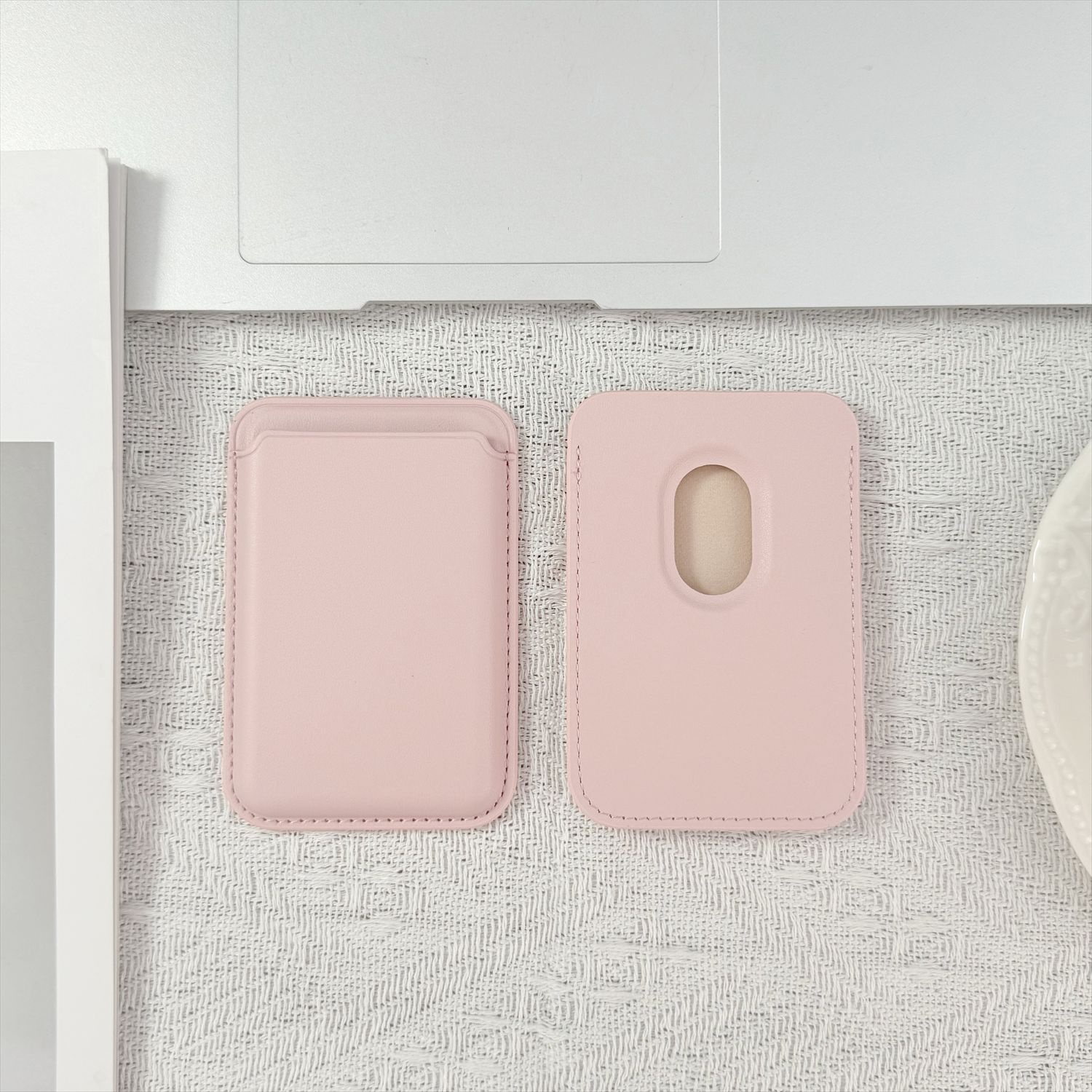 Porta carte di credito in pelle con forte magnete, compatibile con iPhone 17 16/15, modello TechGlobe_voghion.com