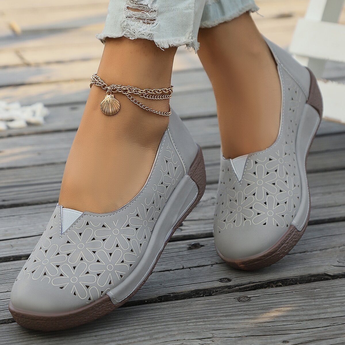 2024 Nieuwe Europese en Amerikaanse stijl casual platte holle uit voor vrouwen retro ronde neus instappers luie enkele schoenen_voghion.com