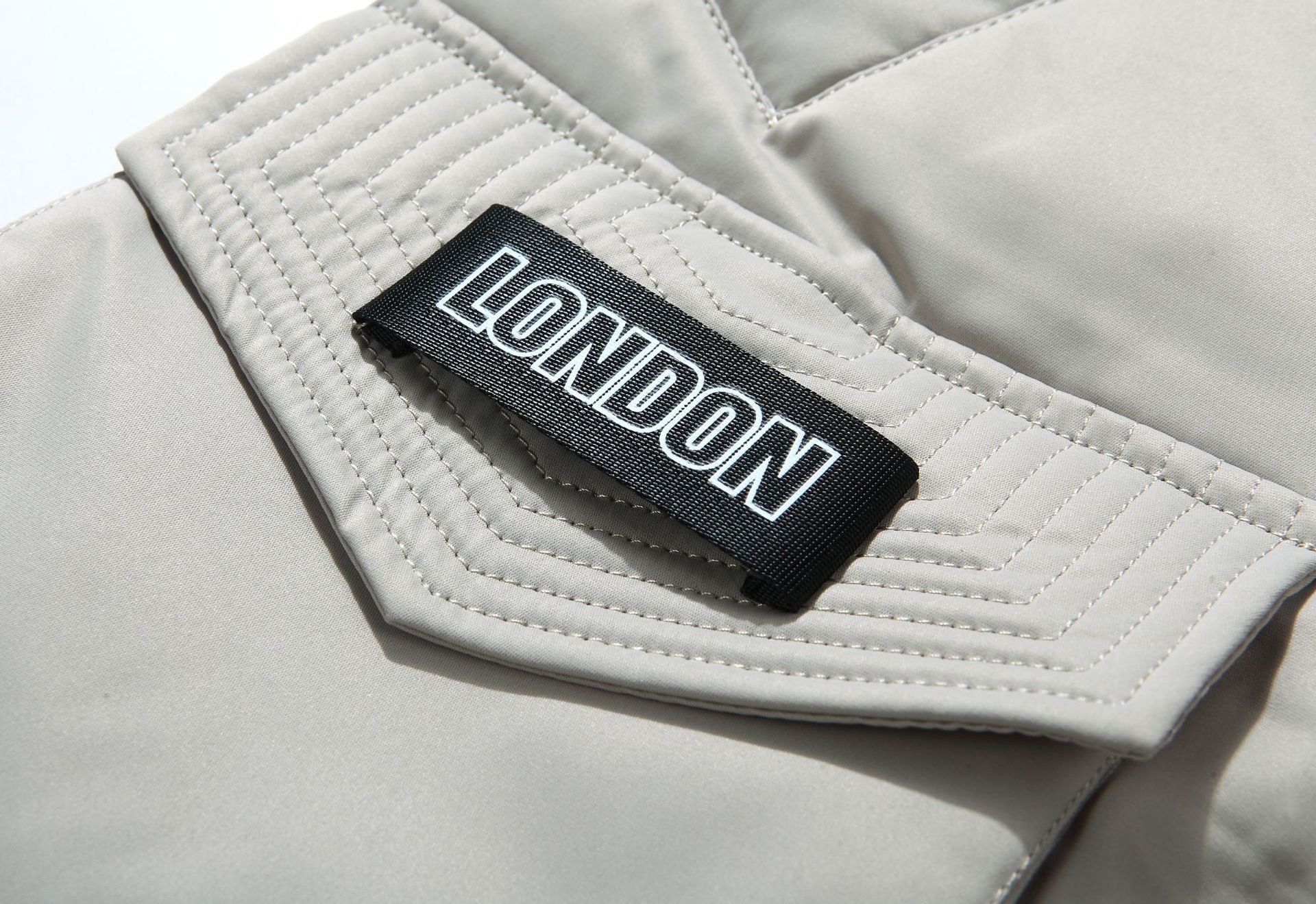 QFV507045555501<2 Manteau en coton Northeast pour homme, mi-long, épais, à capuche et col en fourrure, veste d'hiver décontractée pour homme._voghion.com