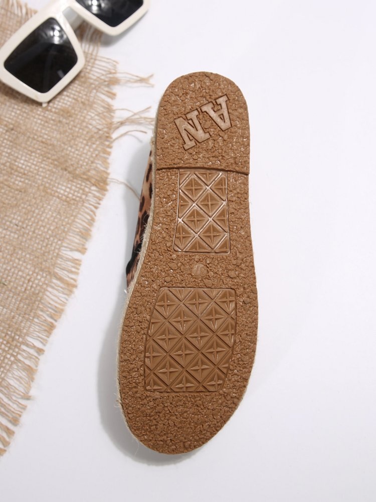 Europäischer und amerikanischer Stil, große Größen für Damen, neue Herbst-Export-Schuhe, flache, runde Zehenpartie, lässiger Slipper für Damen._voghion.com