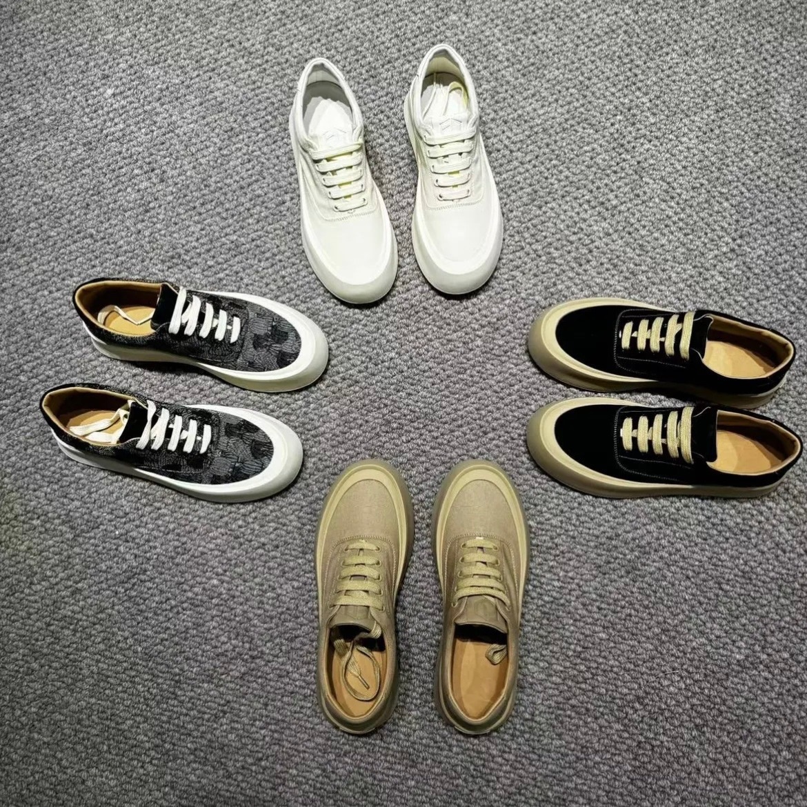 Zees Canvas Men's 2025 New Spring European Style Slip-On Breathable Lazy British Casual White Shoes_voghion.com