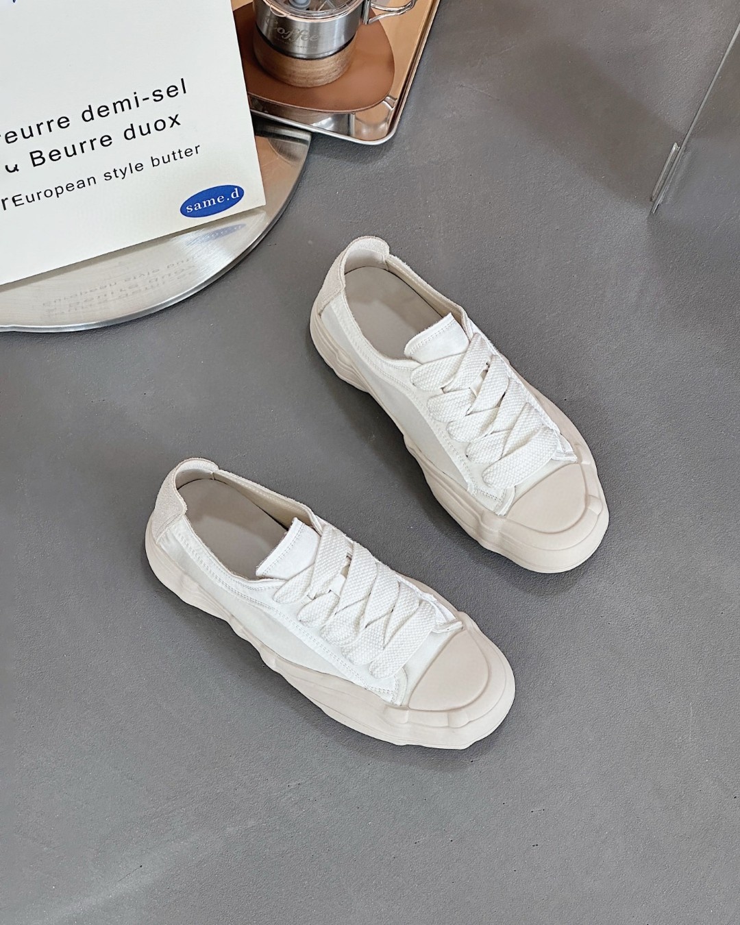 Spanish Style Niche Satin Canvas For Women 2025 Summer New Versatile Biscuit Casual Sports Flat Shoes_voghion.com