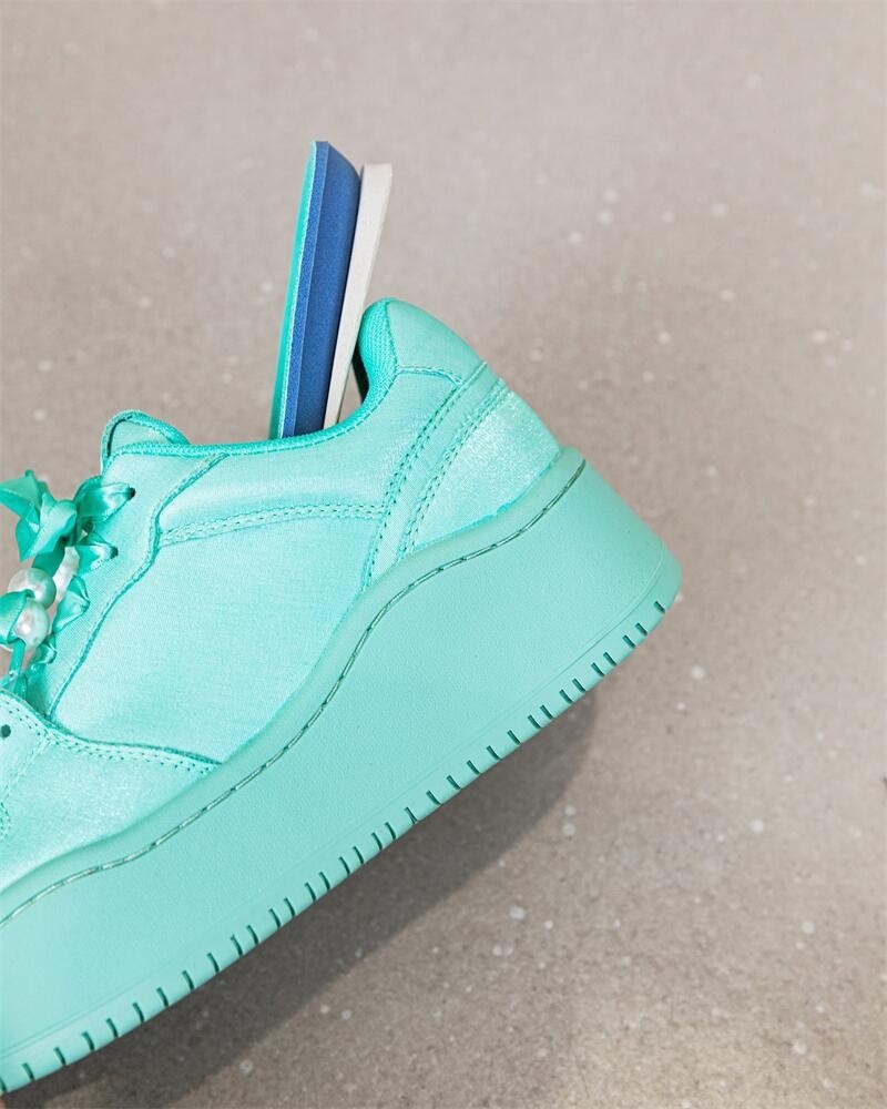 Nuove scarpe da ginnastica estive Huachen Yu dello stesso stile, verde menta, con suola spessa, versatili, traspiranti, con aumento dell'altezza, 2024_voghion.com