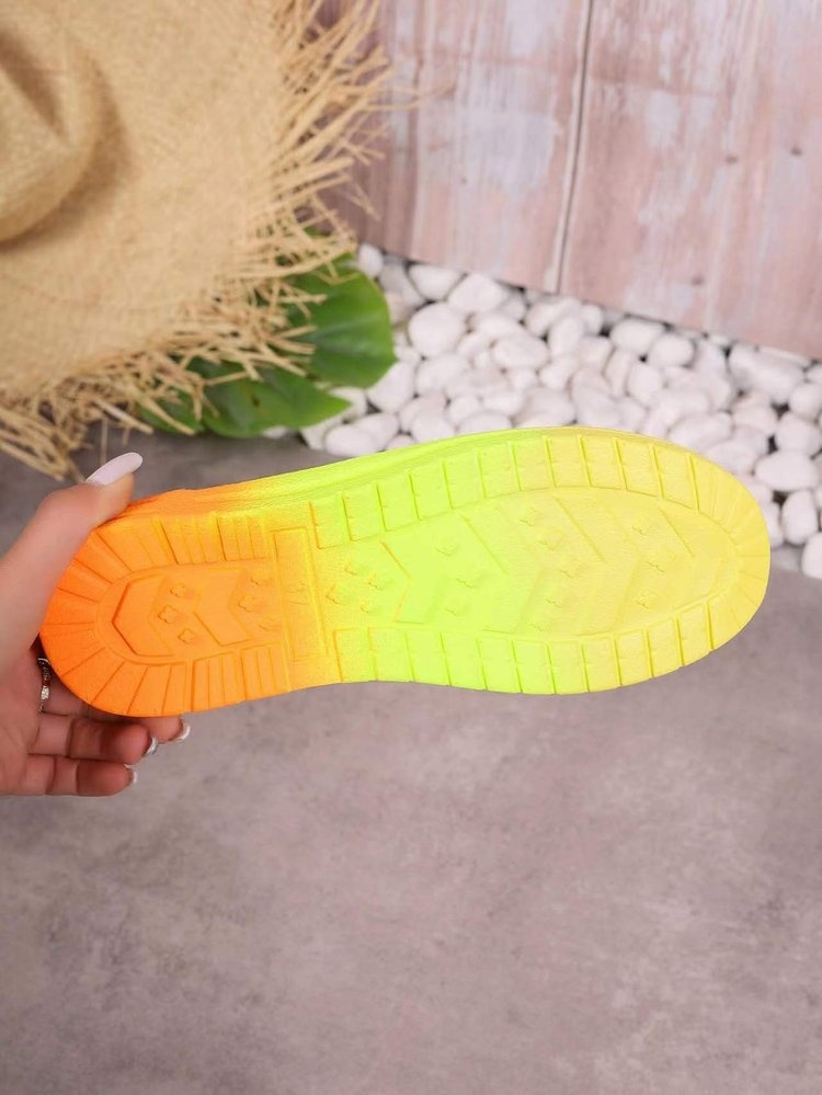 Neue, farbenfrohe, flache Damen-Schnürschuhe im europäischen und amerikanischen Stil mit Graffiti-Print in großen Größen._voghion.com