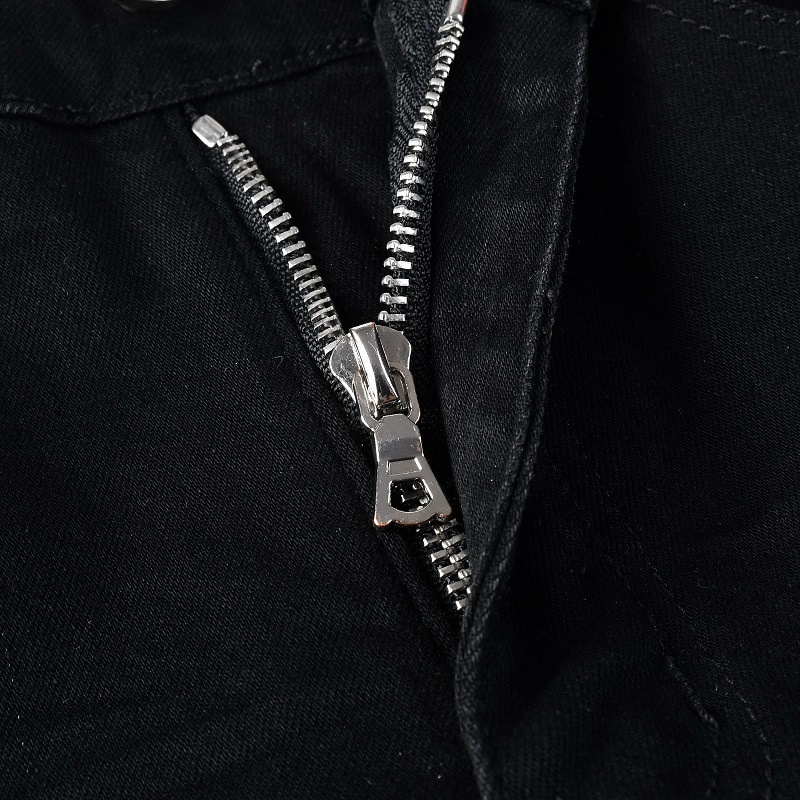 Chłopięce europejskie i modne dżinsy w amerykańskim stylu z podartymi naszywkami ze skóry węża, obcisłe, męskie, haftowane, ze stretchem_voghion.com