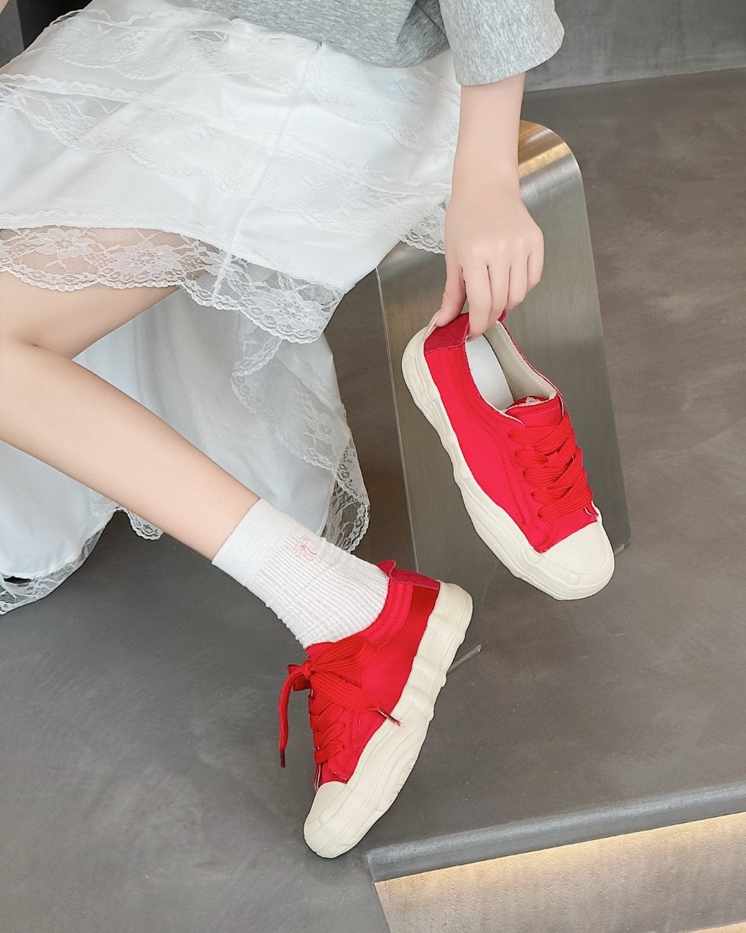 Spanish Style Niche Satin Canvas For Women 2025 Summer New Versatile Biscuit Casual Sports Flat Shoes_voghion.com