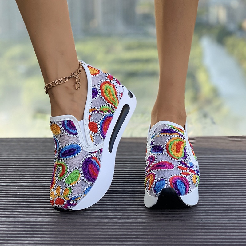 2024 New European And American Style Large Graffiti Slip-On Women's Size 42 Independent Station Cross-Border Trade_voghion.com