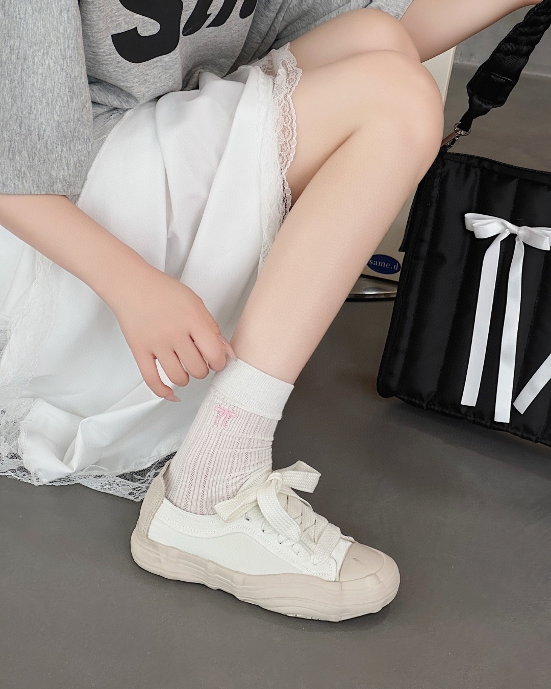 Spanish Style Niche Satin Canvas For Women 2025 Summer New Versatile Biscuit Casual Sports Flat Shoes_voghion.com