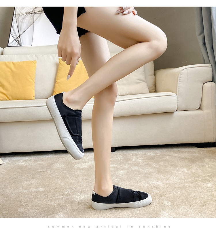 Fornitura di scarpe casual da donna, nuove di zecca, in raso, comode e piatte, bianche, con velcro, di Niche spagnola_voghion.com