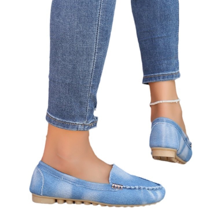 Sapatos Plus Size Transfronteiriços Europeus e Americanos 2024 - Novos Mocassins Jeans com Bico Baixo e Modelo Slip-On para Exportação - Sapatos Femininos_voghion.com
