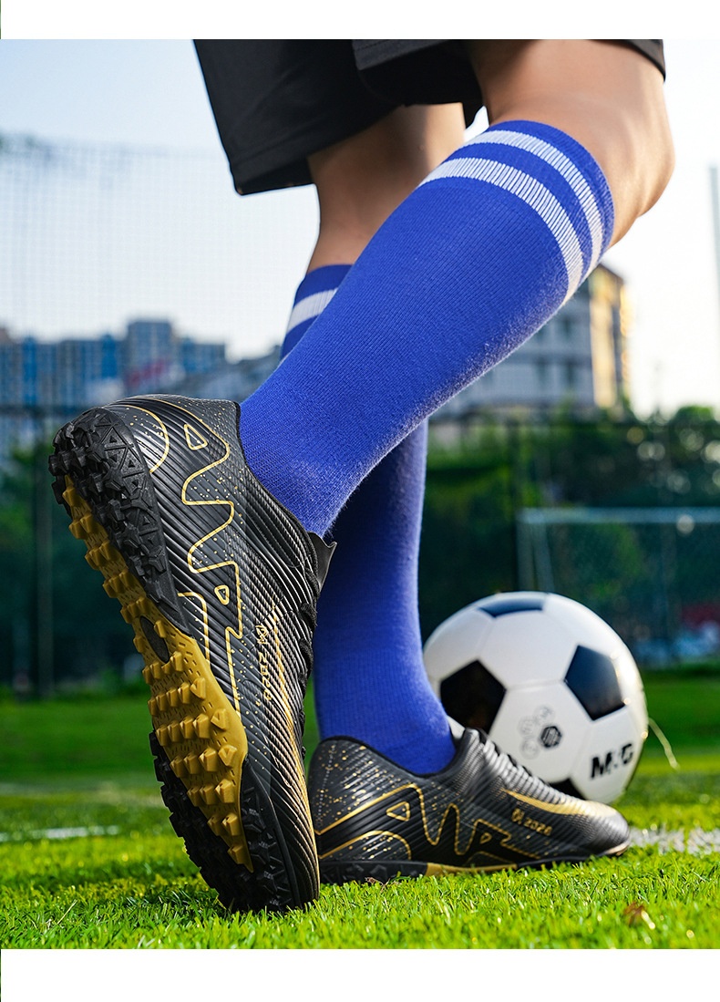 ShoeGlobe New Jinjiang For Men, Women, Teenagers, Children, Students, Long Broken Studs, Professional Training Soccer Shoes_voghion.com