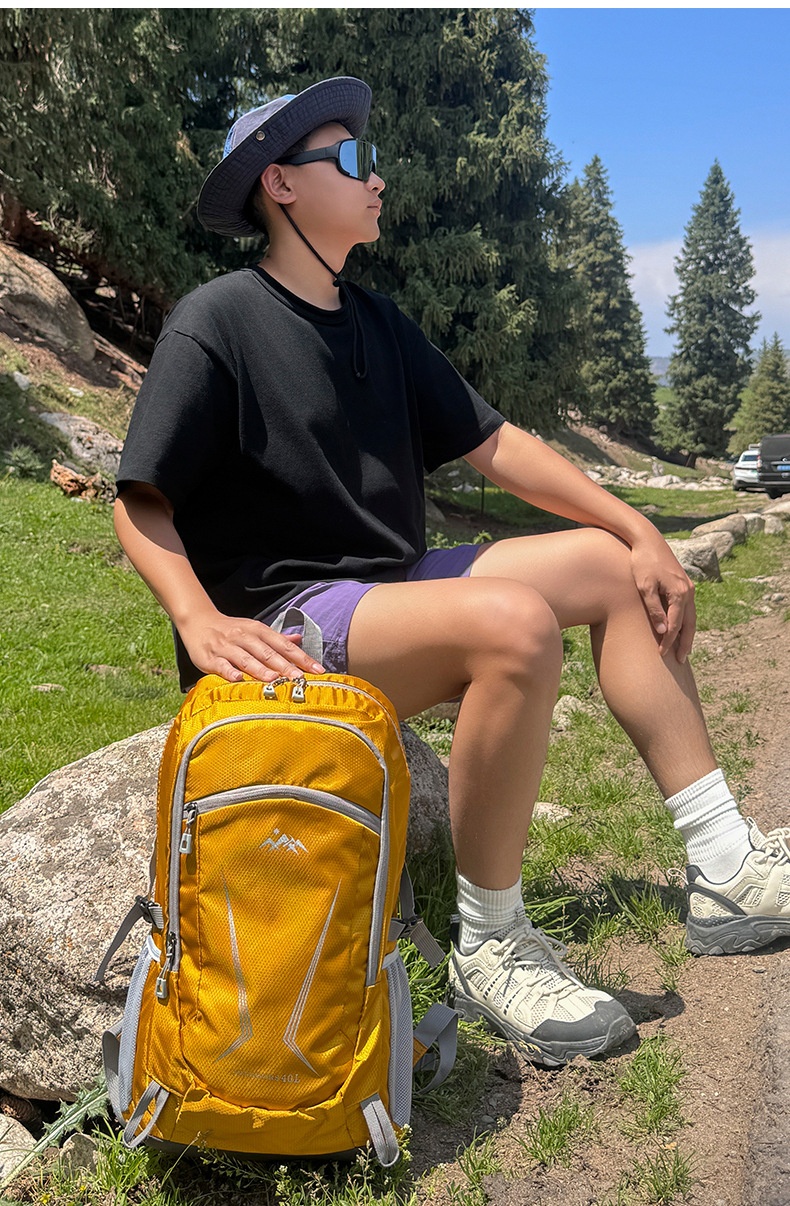 ActiveGo 40L Outdoor Lightweight Men's Hiking Large Capacity Can Hang Trekking Poles Cycling Bag Trail Running Backpack_voghion.com