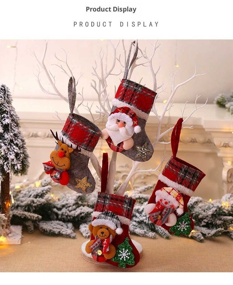 Lillian Neue Dekorationen Strümpfe Baumschmuck Kleine 3D karierte Stoff-Weihnachtsmannpuppe Weihnachtssocken_voghion.com