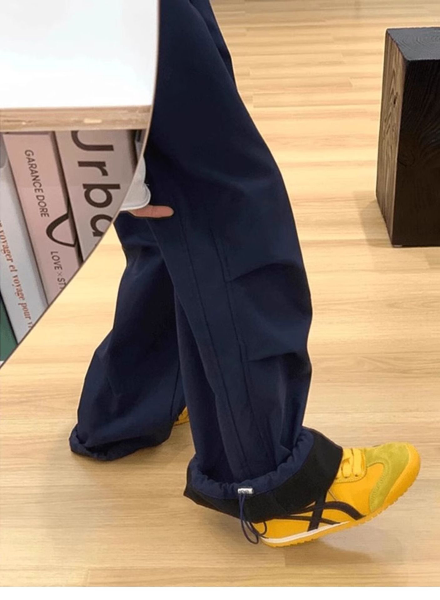 001 Marineblaue, wasserdichte, fleecegefütterte Softshell-Herrenhose für Herbst und Winter, geeignet für Outdoor-Aktivitäten wie Wandern und Skifahren im amerikanischen Fallschirmjäger-Stil_voghion.com