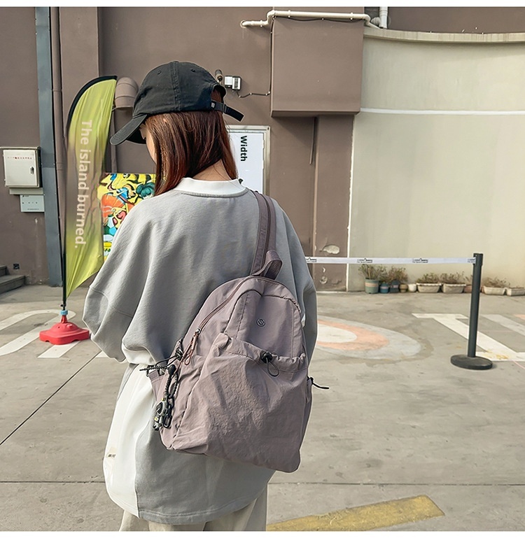 Sac à dos de randonnée ActiveGo style japonais couleur unie pour femme, sac à dos décontracté, sac de sport léger pour courts séjours et excursions._voghion.com