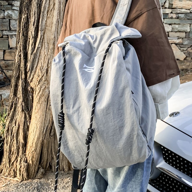 Sac à dos ActiveGo grande capacité pour homme et femme, couleur unie, simple et décontracté, idéal pour les courts séjours et les activités sportives et de plein air (randonnée, sport). Léger et pratique._voghion.com