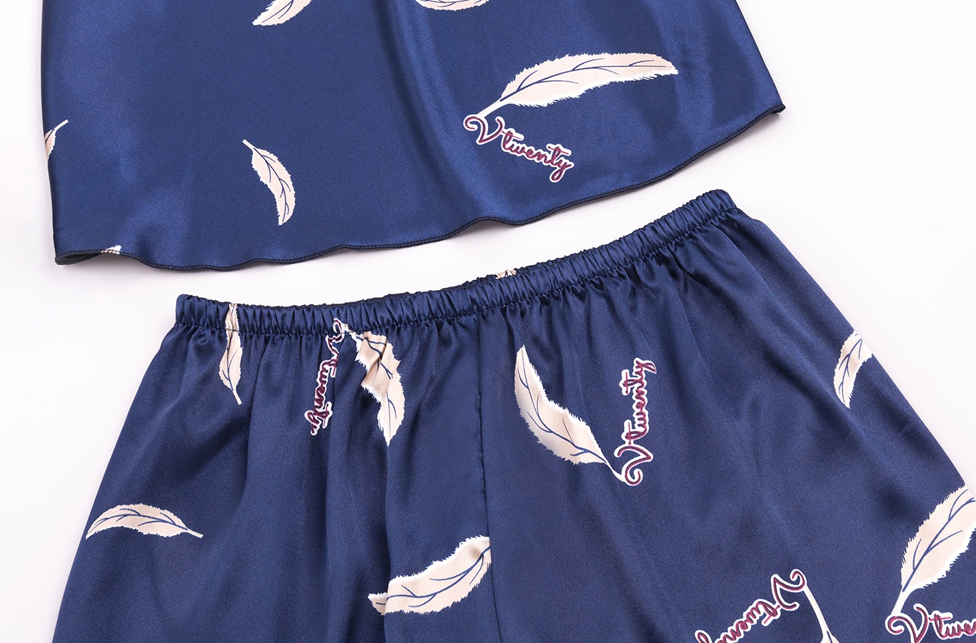 ChicShe Cross-Border Ice Pajamas For Women 100kg Plus Size Shorts Silk Sexy Homewear 1123P European And American Simple Style_voghion.com