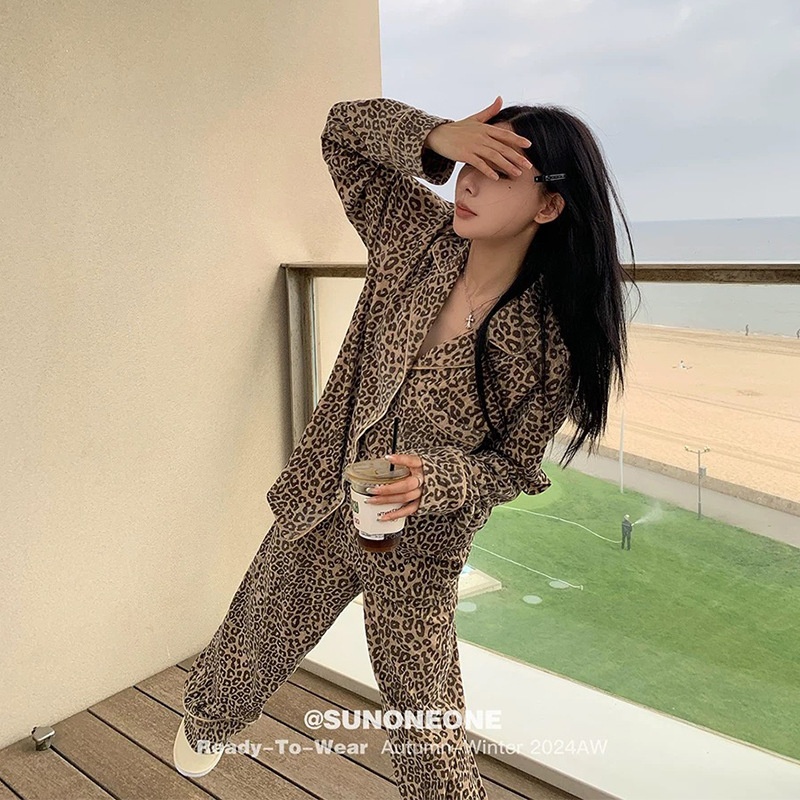 ChicShe De Rong Women's Pajamas Autumn Winter New Leopard Print Cardigan Turn-down Collar Thickened High-end Loose Couple_voghion.com