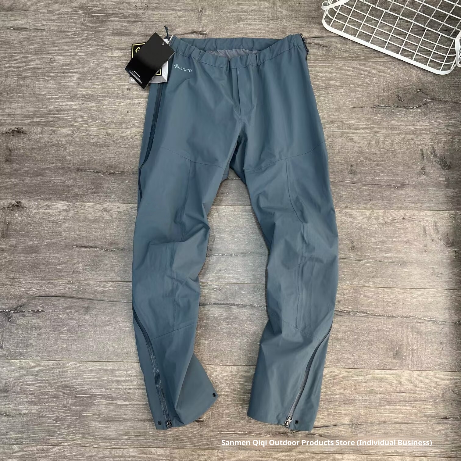 001 Hochwertige Version Taizhou Niaojia Hardshell-Jacke mit durchgehendem Reißverschluss, wasserdichte Windhose Beta Pant für Outdoor-Aktivitäten_voghion.com