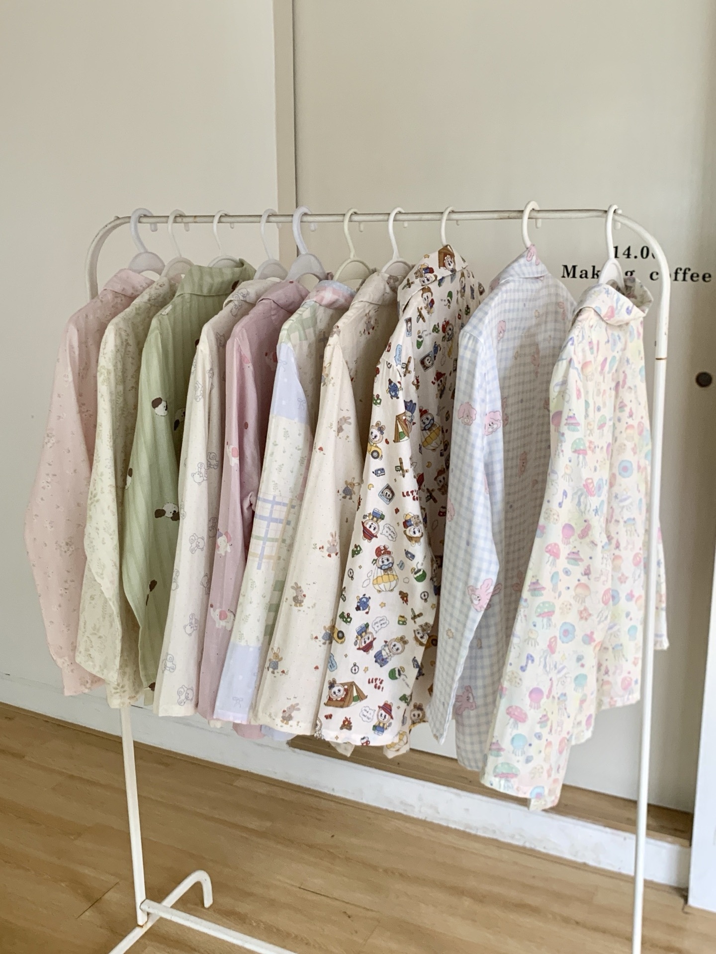 ChicShe CCTV Broadcast Classe A Pigiama a doppio strato Abbigliamento da casa in garza di puro cotone Pantaloni lunghi a maniche lunghe Ragazza carina_voghion.com