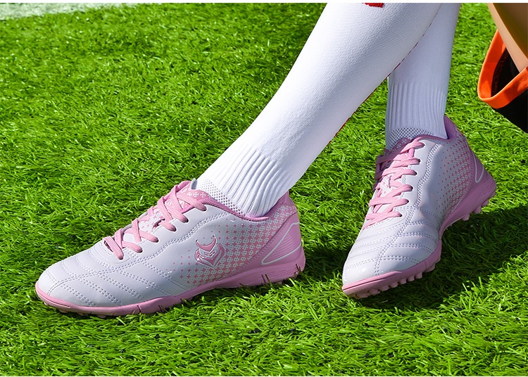 ShoeGlobe Children's For Girls, Korean Style Studded Shoes, New Boys And Girls Pink Soccer Training Shoes With Broken Studs_voghion.com