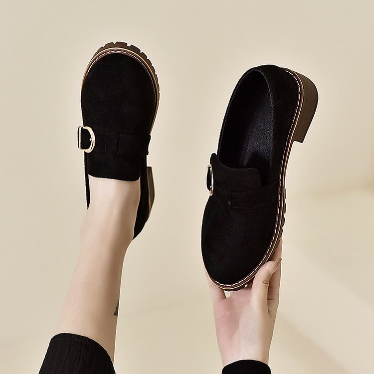 Plus size loafers voor vrouwen 2024 lente nieuwe mode riem gesp instappers suède oppervlak vierkante hak moeder schoenen_voghion.com