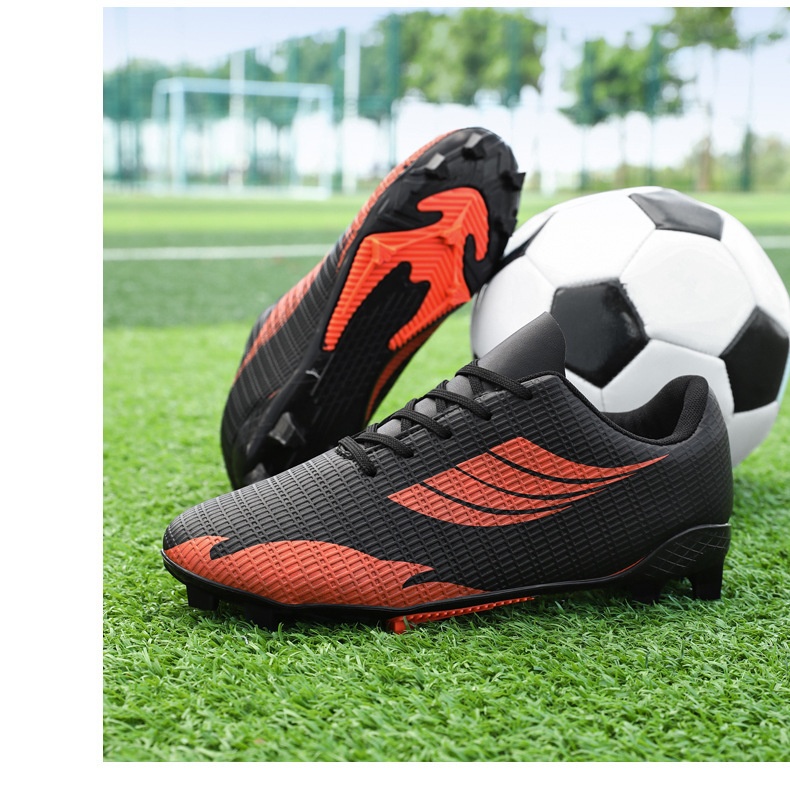 ShoeGlobe Scarpe da calcio basse corte da allenamento in pelle con superficie chiodata e antiscivolo per ragazzi e ragazze_voghion.com