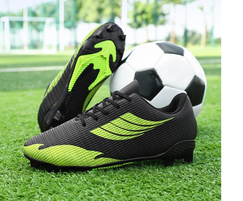 ShoeGlobe Scarpe da calcio basse corte da allenamento in pelle con superficie chiodata e antiscivolo per ragazzi e ragazze_voghion.com