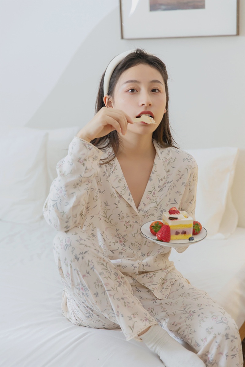 ChicShe Spanish O Marka Kadın İlkbahar Yaz Gül Uzun Kollu Vintage Küçük Çiçekli Pamuklu Rayon Pijama Takımı Kadınlar İçin_voghion.com