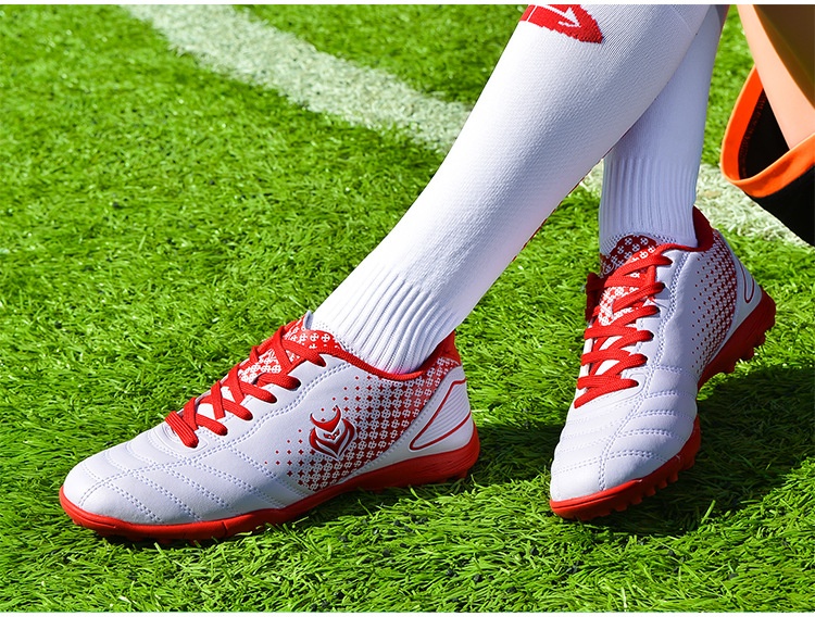 ShoeGlobe Children's For Girls, Korean Style Studded Shoes, New Boys And Girls Pink Soccer Training Shoes With Broken Studs_voghion.com