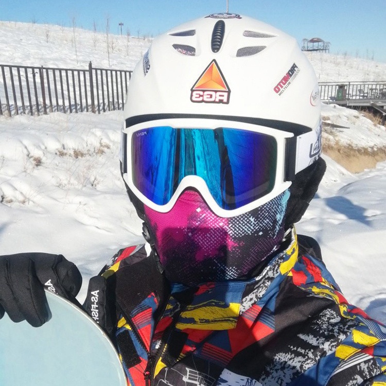 001 Professionelle Skiausrüstung für Damen und Herren, integrierter Skihelm für Erwachsene und Kinder, inklusive Snowboard und Skibrille_voghion.com