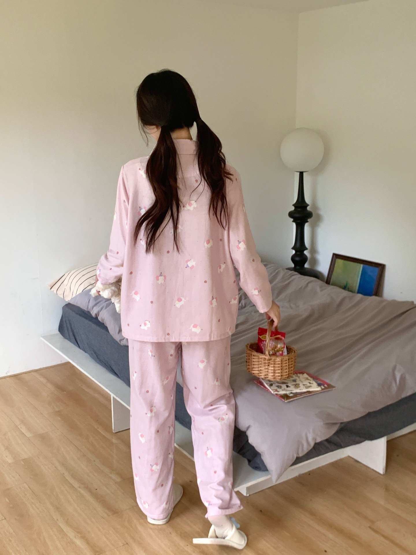 ChicShe CCTV Broadcast Classe A Pigiama a doppio strato Abbigliamento da casa in garza di puro cotone Pantaloni lunghi a maniche lunghe Ragazza carina_voghion.com