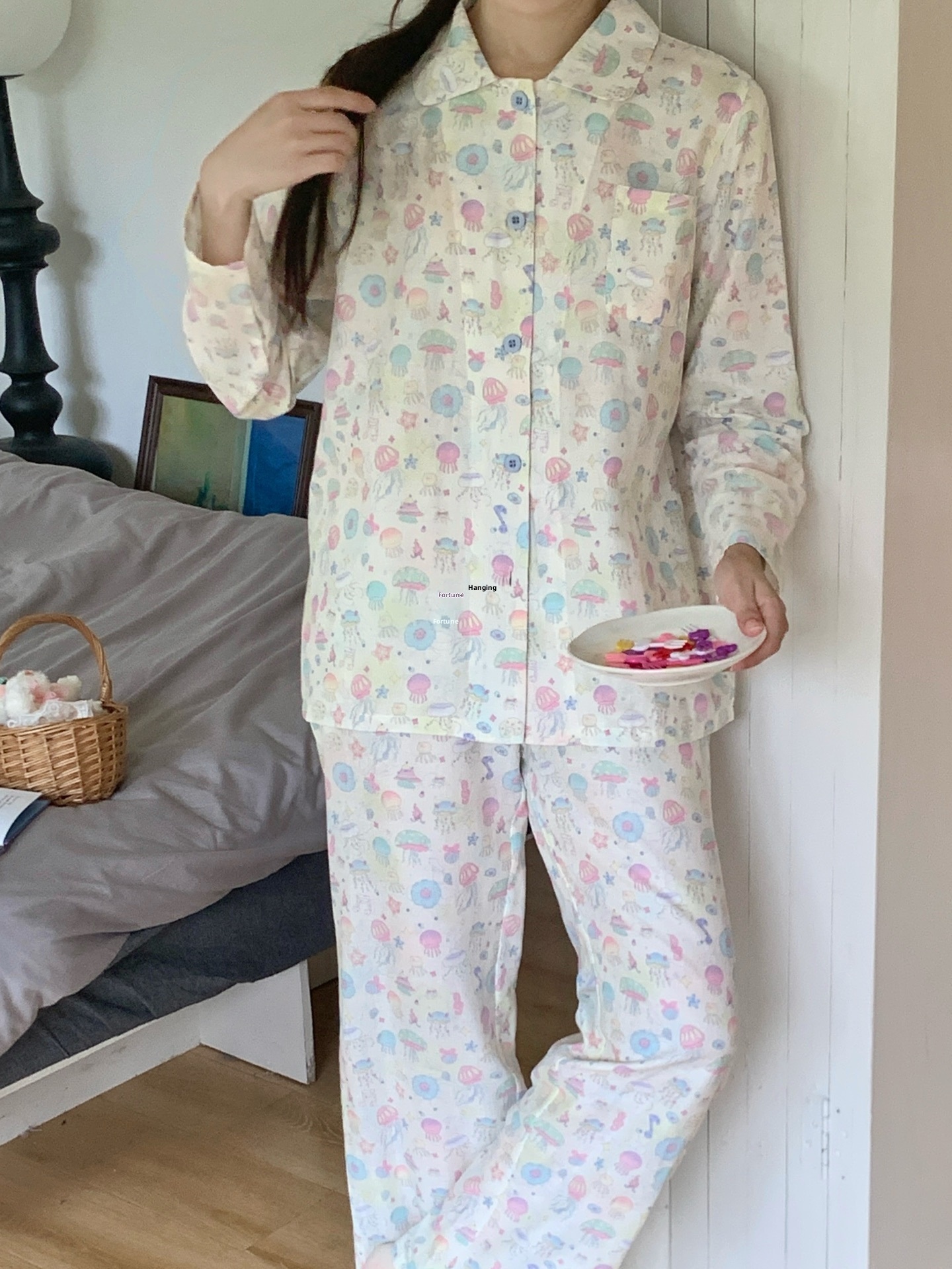 ChicShe CCTV Broadcast Classe A Pigiama a doppio strato Abbigliamento da casa in garza di puro cotone Pantaloni lunghi a maniche lunghe Ragazza carina_voghion.com