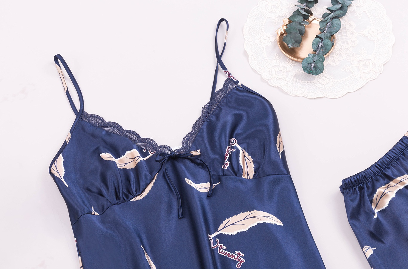 ChicShe Cross-Border Ice Pajamas For Women 100kg Plus Size Shorts Silk Sexy Homewear 1123P European And American Simple Style_voghion.com