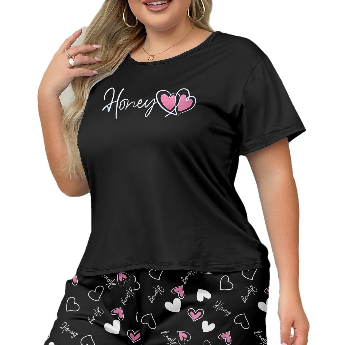 Pigiama ChicShe in seta di latte con stampa a cuore, comodo e casual, con maglietta corta e pantaloncini, stile europeo e americano, transfrontaliero_voghion.com