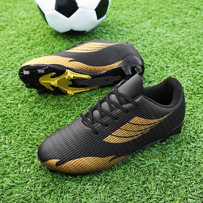 ShoeGlobe Scarpe da calcio basse corte da allenamento in pelle con superficie chiodata e antiscivolo per ragazzi e ragazze_voghion.com