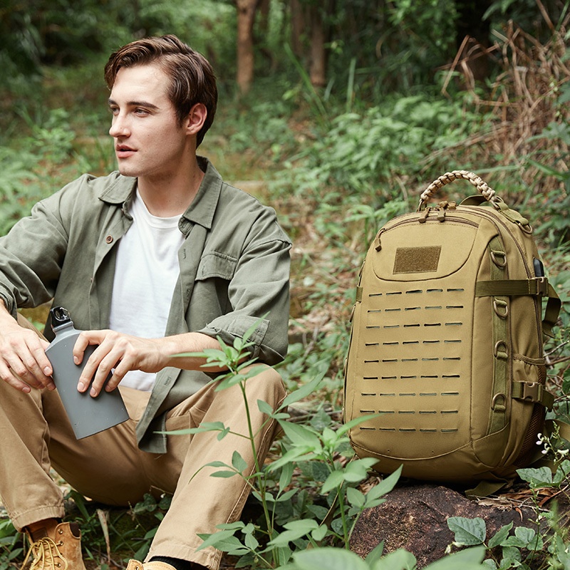 ActiveGo Taktischer Rucksack mit großem Fassungsvermögen, wasserdicht, abriebfest, multifunktional, für Bergsteigen, Wandern, Reisen, Herren_voghion.com