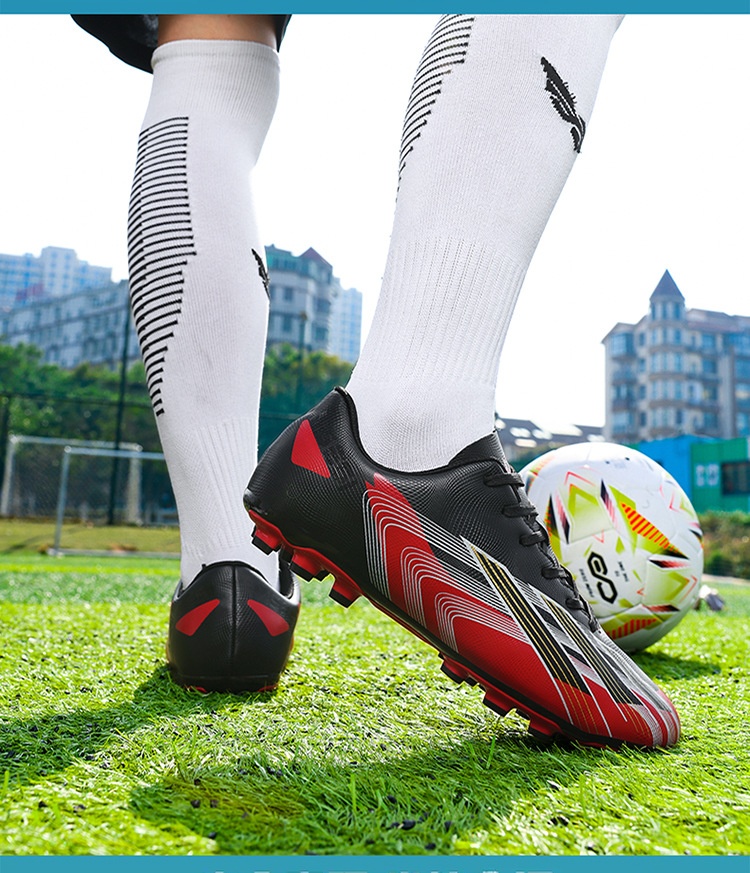 ShoeGlobe Vente en gros transfrontalière de chaussures de football pour hommes, femmes, jeunes, élèves du primaire et du secondaire, enfants, crampons cassés_voghion.com