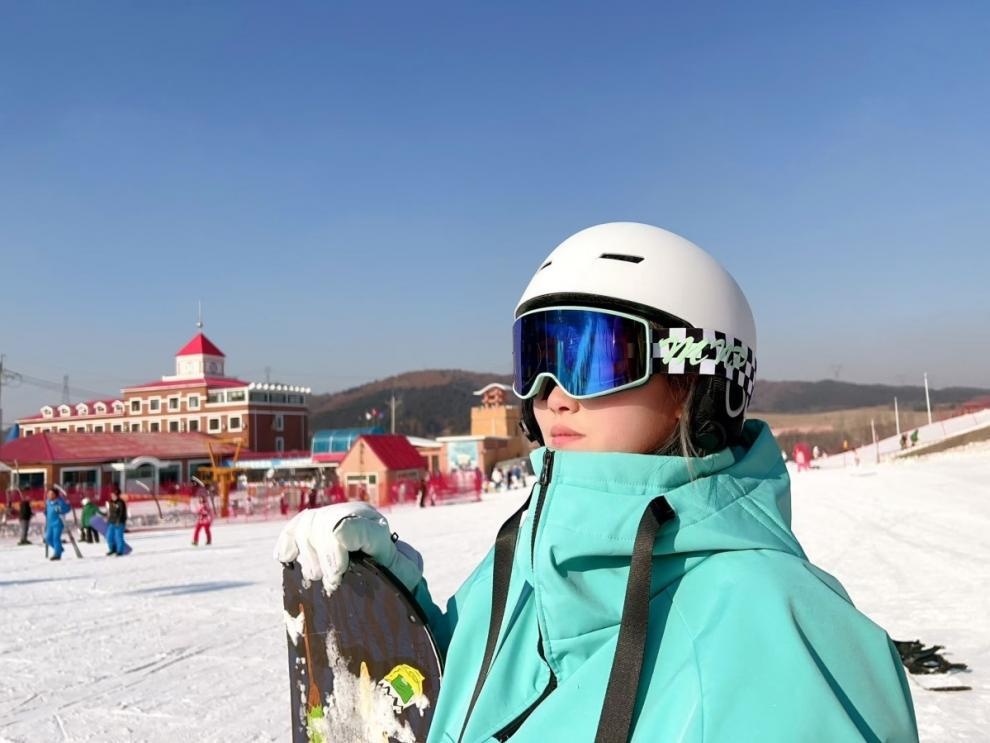 001 Verstellbarer warmer Outdoor-Sporthelm für Erwachsene, Kinder-Snowboard- und Skihelm_voghion.com